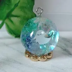695.ドライフラワーとシマエナガ　ハンドメイドレジンアクセサリー