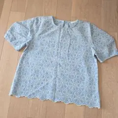 ☆新品　花柄刺繍ブラウス☆