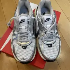 新品未使用23㎝　Nike F00736-100 ホワイト/シルバー/ブラック