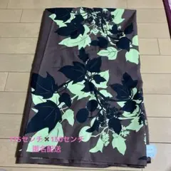 8/3まで　植物モチーフの綿生地