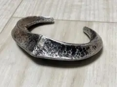 イサムカタヤマバックラッシュ×ジュンウエゾノ 純銀製 SIDE BANGLE