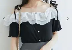 MAJESTIC LEGON シアーフリルオフショルカットトップス