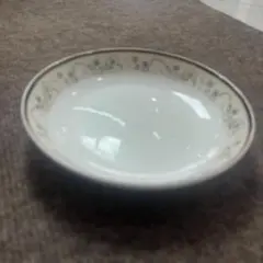 花模様のホワイト平皿3