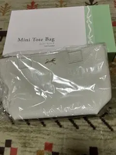 メナード　トートバッグ　メロン色