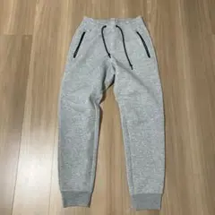 ユニクロ　グレー ジョガーパンツ ドライ　ストレッチパンツ