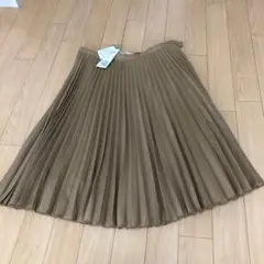 プリーツスカート