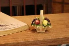 小さい陶花 陶器製 高さ11cm フルーツバスケット 置物 オブジェ 造花