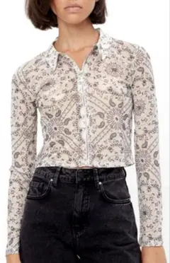Bershka ジップアップトップス