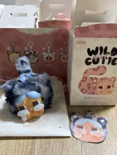 【正規品】CRYBABY 猫 Wild but Cutie ぬいぐるみペンダント