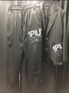 試着のみ 1PIU1UGUALE3 RELAX　セットアップ　スーツ　カジュアル