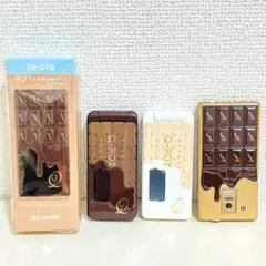Q-pot SH-04C モックアップ　チョコ　ビスケット　展示品 Q-pot.コラボのビスケットケータイ「SH-04C」、3万台限定で12月