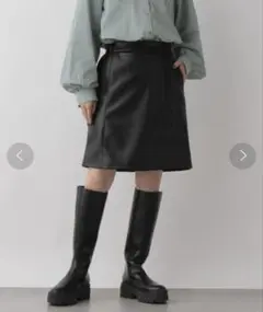 ローリーズファーム　レザースカート
