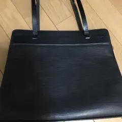 【値下げ】 ヴィトン バッグ レザー エピ ブラック