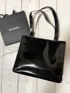 希少 CHANELシャネル ココマーク エナメルレザーバッグ