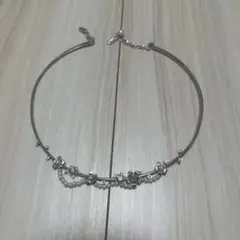FUR FUR 花とパールのシルバーチョーカー
