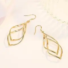 海外　大人気　新品　未使用　レディース ピアス　大特価　送料無料　1001