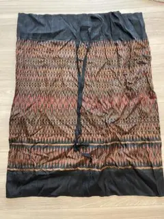 シルク100%の巻きスカート