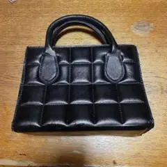 ブラック キルティング ハンドバッグ