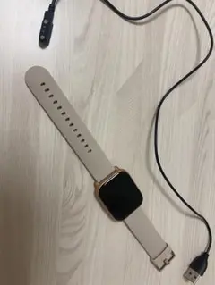 ベージュ スクエア型スマートウォッチ 本体と充電器