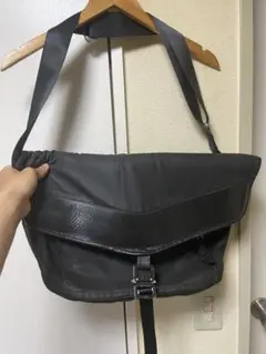 【希少】未使用・タグ付き　BEDWIN ベドウィン　メッセンジャーバッグ　カモ 値下げ可能】bedwin メッセンジャーバッグ resistant - メルカリ