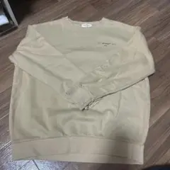 オフホワイトトレーナー