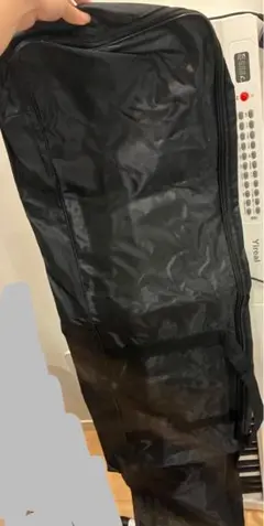 黒いナイロン製ピアノカバー