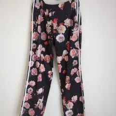 adidasOriginals アディダスオリジナル 薔薇総柄 トラックパンツ