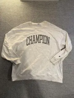 Champion アイボリー スウェットシャツ