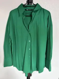 グリーン 長袖 ボタンシャツ　ZARA サイズS