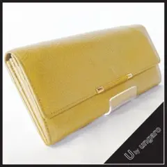 【U by ungaro（ユーバイウンガロ）】フラップ式ロングウォレット