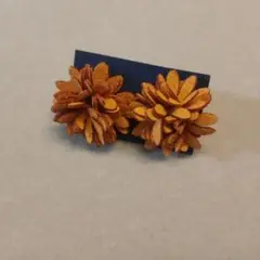 お花ピアス【オレンジ】