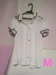 ブラウス　ホワイト　Мサイズ　トップス