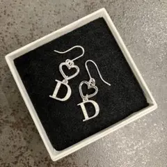 Dior ハート ピアス