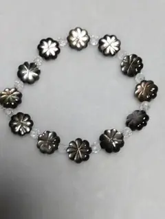 ブラックシェル花型&水晶ブレスレット
