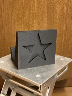 黒色のスマホスタンド
