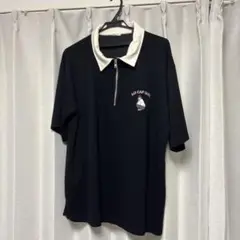 黒ポロシャツ　レッドキャップガール