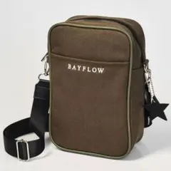 BAYFLOW 星チャームつき ロゴショルダーバッグ KHAKI ベイフロー