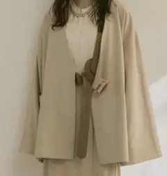 袖ボタンベルト付き　ジャケット