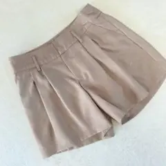 ロペ ハーフパンツ タック入り 美シルエット ベージュ系 Mサイズ レディース