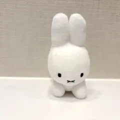ミッフィー　ぬいぐるみ　マスコット