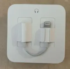 純正品　Lightning to 3.5mm変換アダプター　iPhone