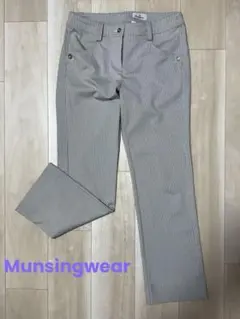 マンシングウェア レディース　ゴルフストレートパンツ　サイズ9
