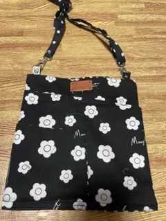 手作り マリークワント生地MARYQUANT　黒ミニデイジー花柄ポシェット 黒