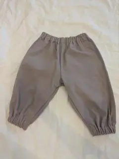 グレイッシュピンクのキッズパンツ（ポケット付き）男女兼用
