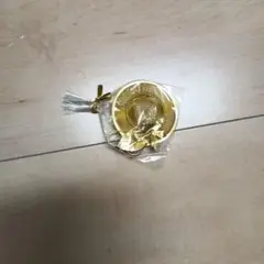ゴールド ミニハット ブローチ