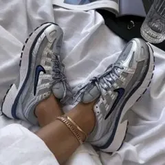 NIKE ナイキ p-6000 スニーカー シルバー ブルー　24cm