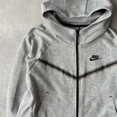 13721 レディース NIKE ジップパーカー