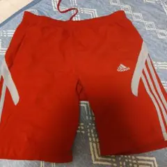 adidas 赤 ハーフパンツ 3本ライン