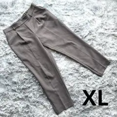美品【XL】ベージュ なめらか生地のスラックス