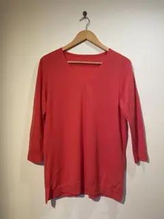 【美品】赤 Vネック 長袖 トップス シャルレLL